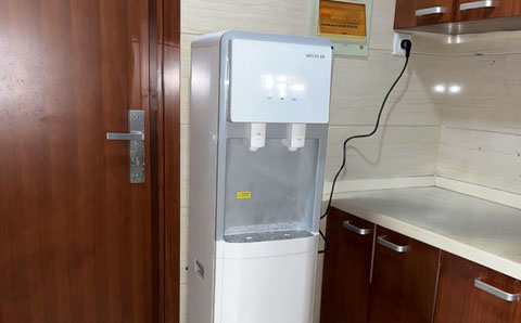 上海市兴城商务广场某公司-出租直饮水机MR-1250案例